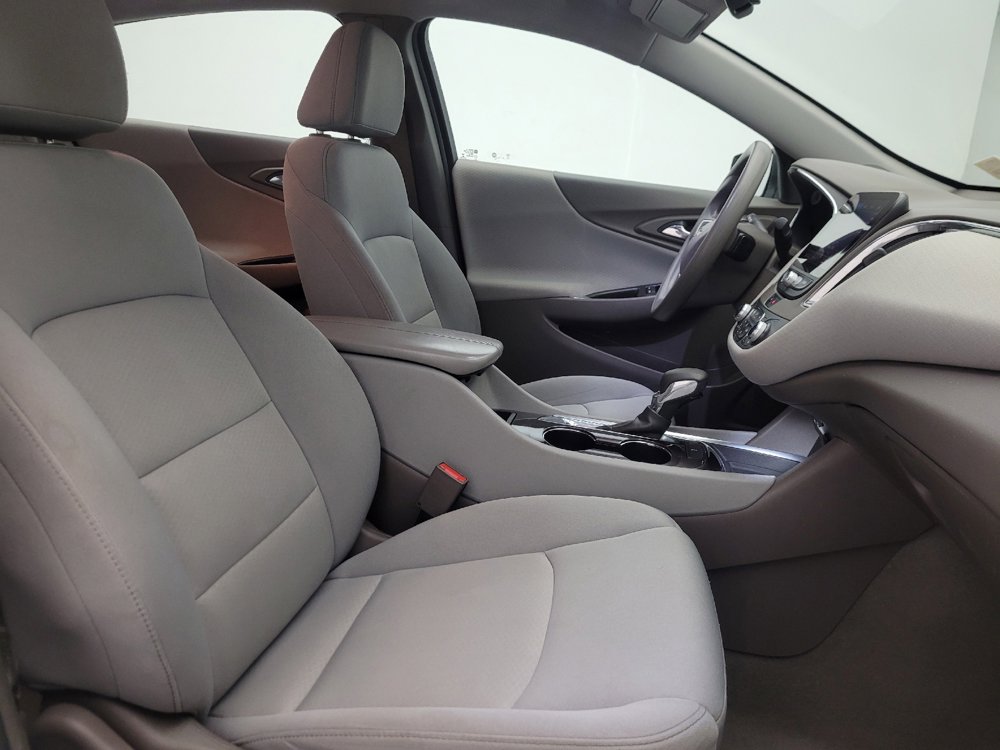 Used 2021 Chevrolet Malibu LT FWD image 21