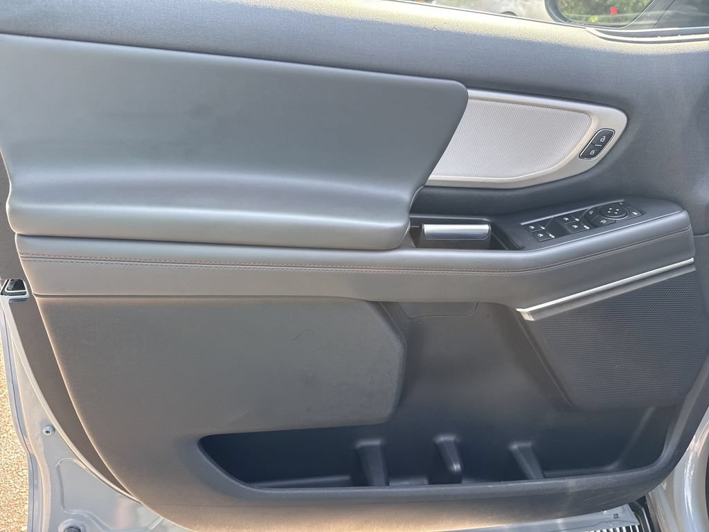 Used 2025 Ford Expedition Active AWD/4WD image 10