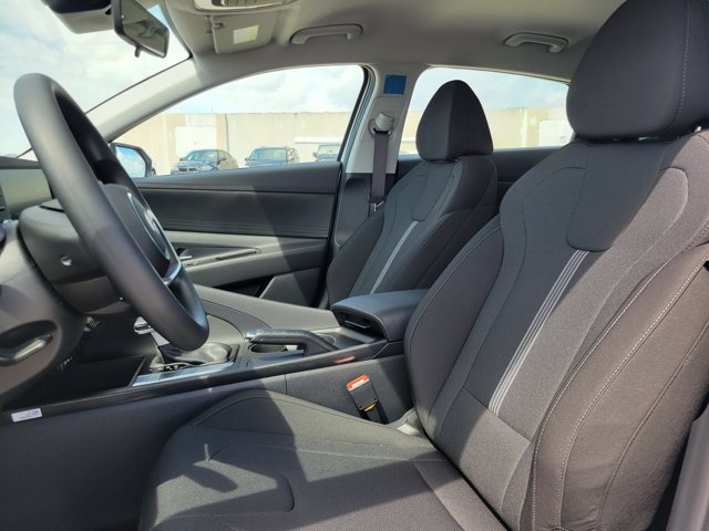 New 2026 Hyundai Elantra SE FWD image 9
