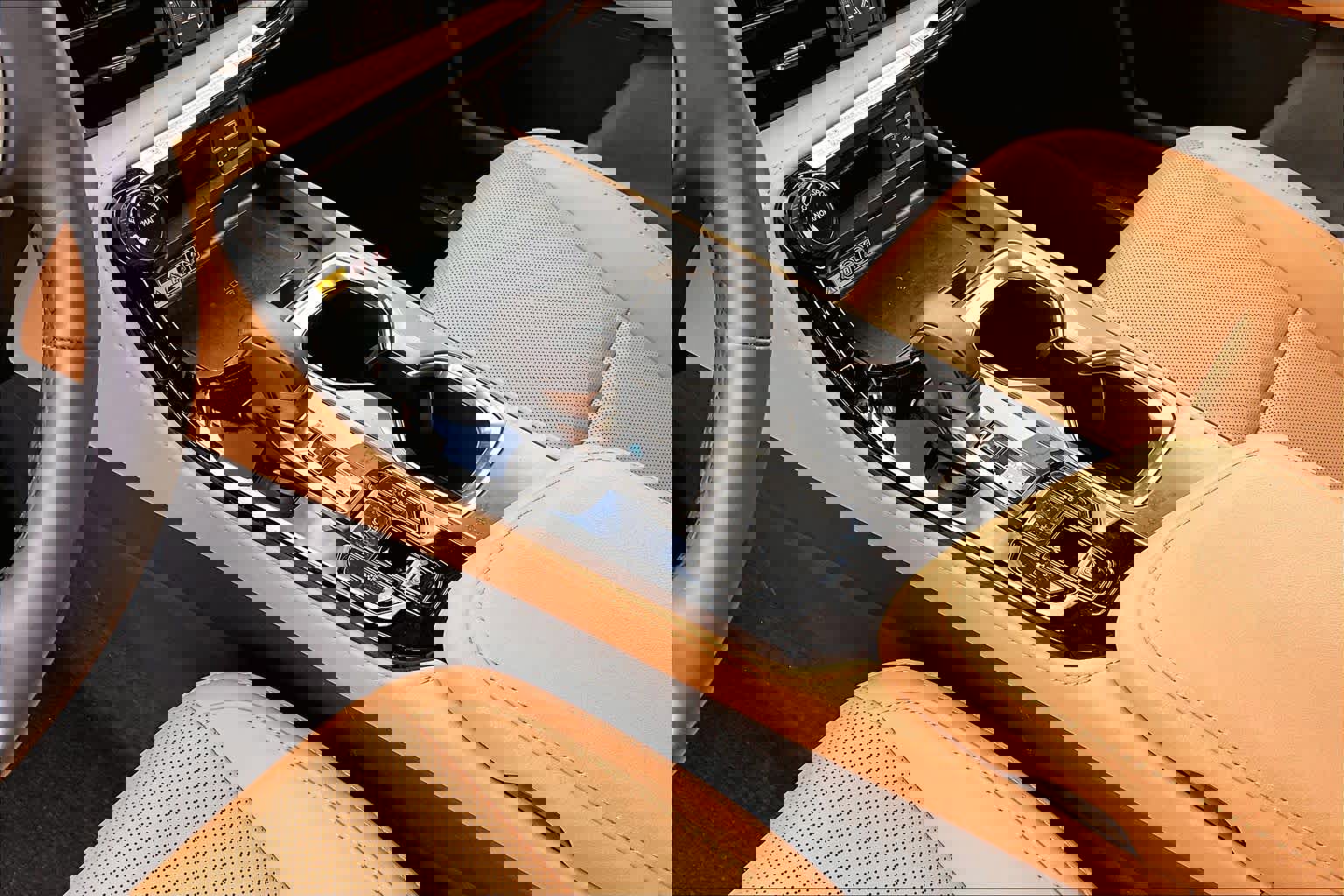 Used 2025 Lexus NX 250 FWD w/ Towing Package (2000 Lbs) image 17