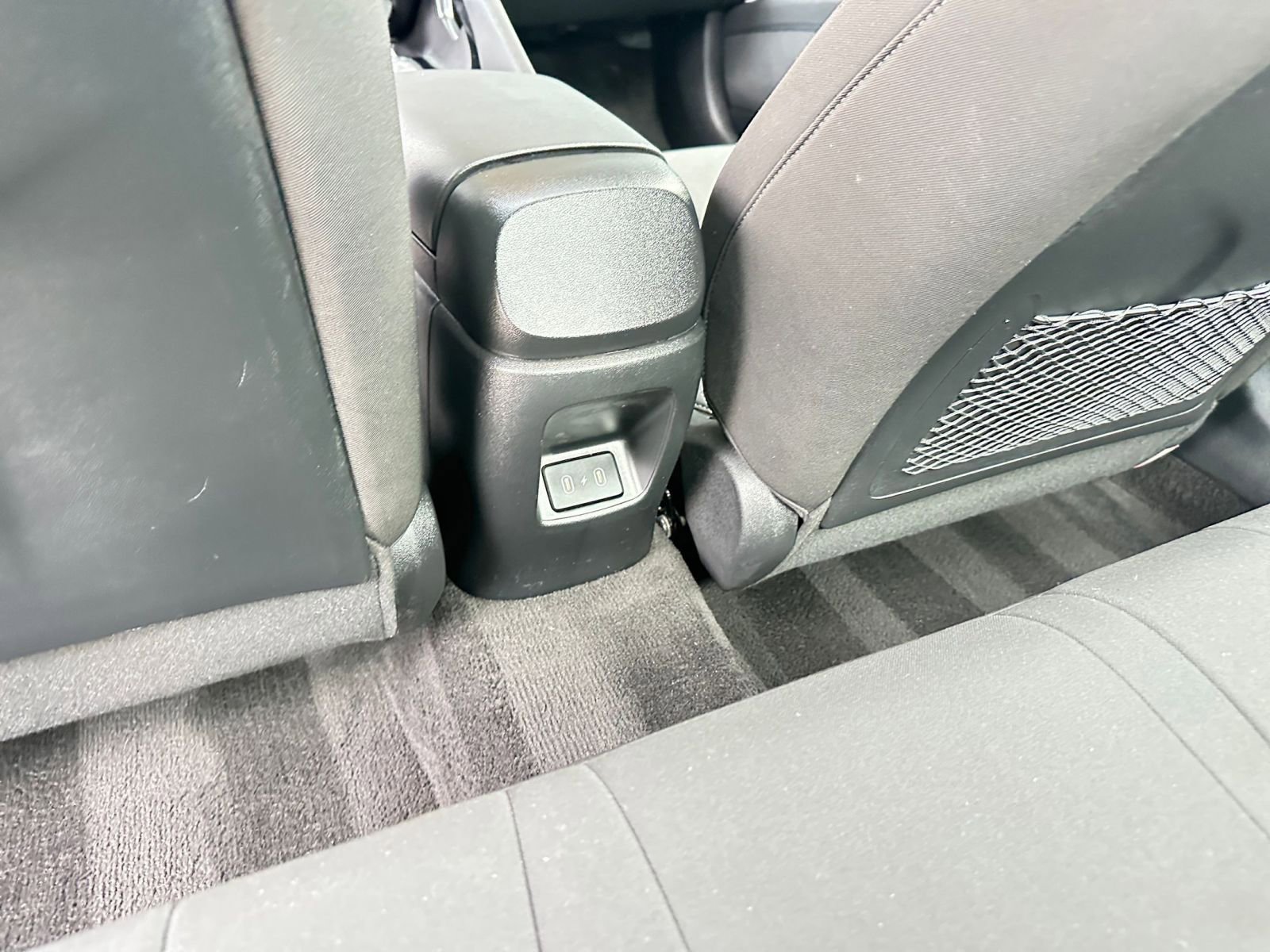 Used 2025 Hyundai Elantra SEL image 25