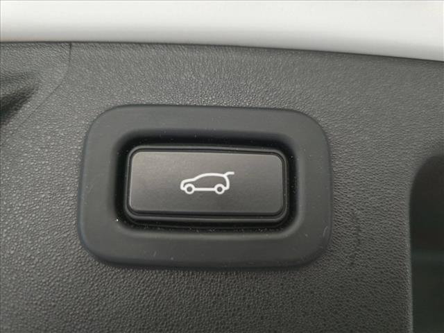 Used 2021 Land Rover Discovery Sport SE AWD/4WD image 13
