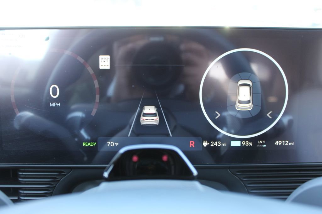 Used 2025 Hyundai Ioniq 5 Limited image 32