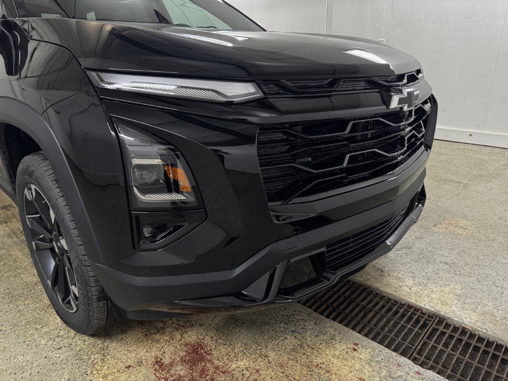 New 2026 Chevrolet Equinox RS w/ Safety and Technology Package image 2