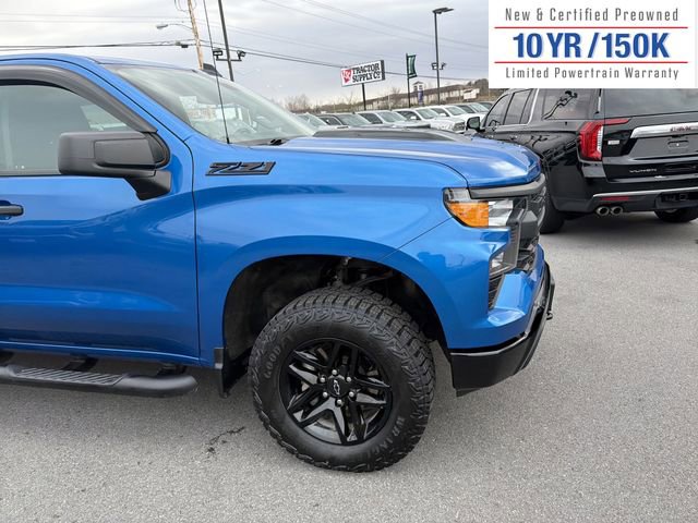Used 2024 Chevrolet Silverado 1500 Custom Trail Boss w/ Dark Appearance Package image 4