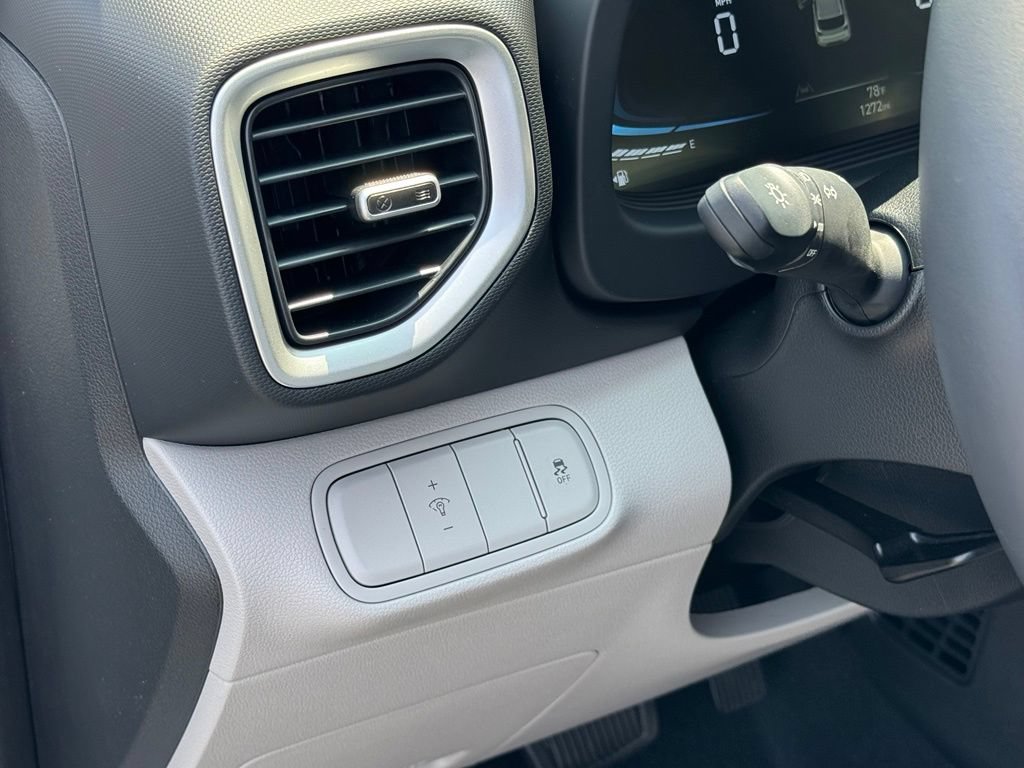 Certified 2026 Hyundai Venue SEL FWD image 39