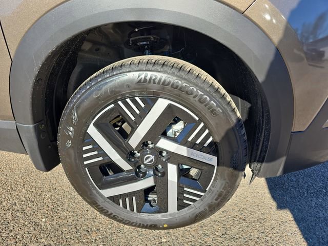 New 2026 Nissan Kicks SV w/ SV Premium Package image 12