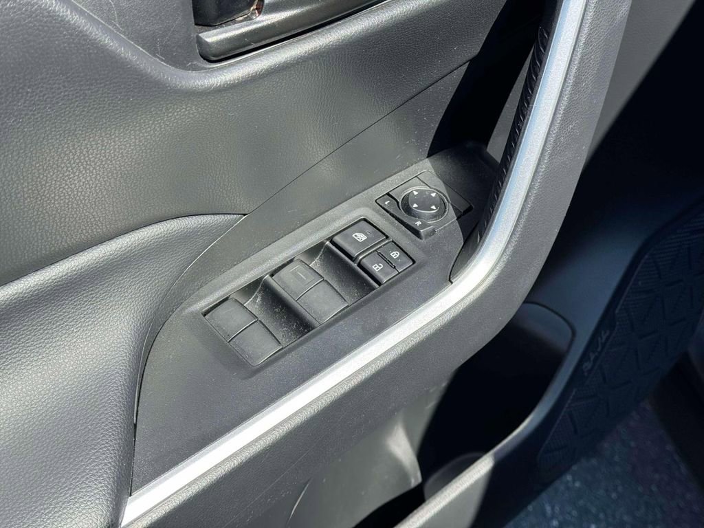 Used 2023 Toyota RAV4 LE AWD/4WD image 19