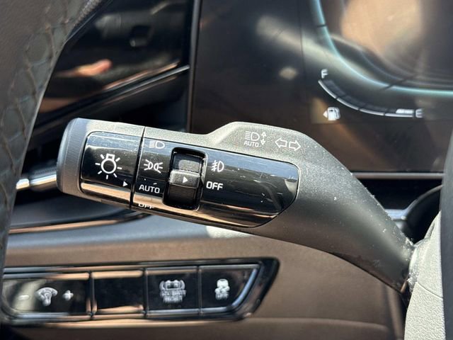 Used 2023 Kia Niro EX Touring FWD image 27