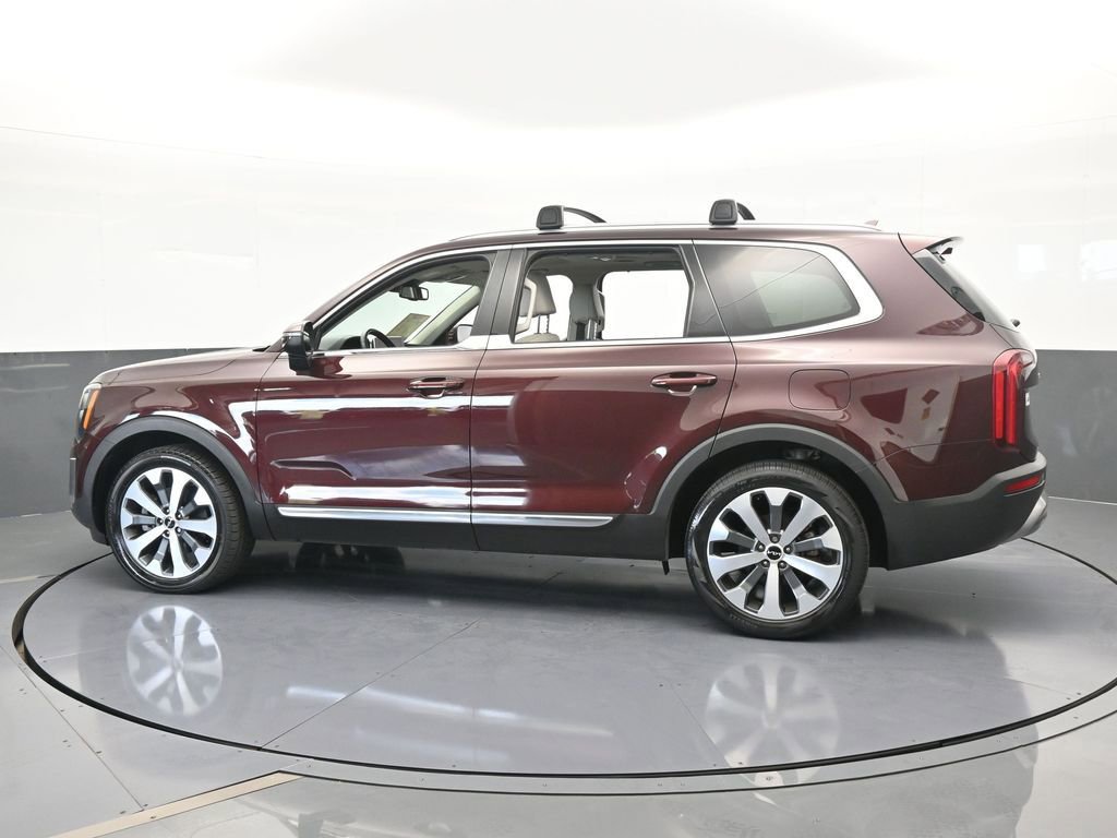 Used 2022 Kia Telluride EX w/ EX Premium Package image 3