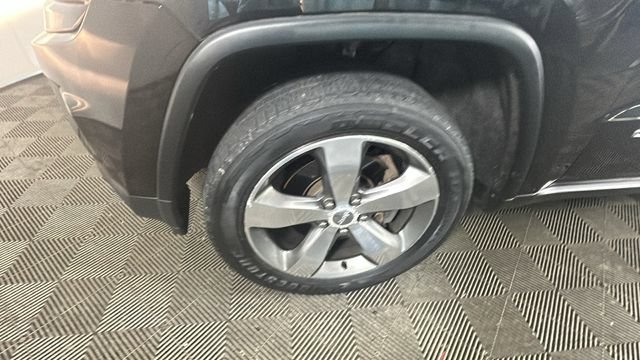 Used 2015 Jeep Grand Cherokee Limited w/ Trailer Tow Group IV AWD/4WD image 9