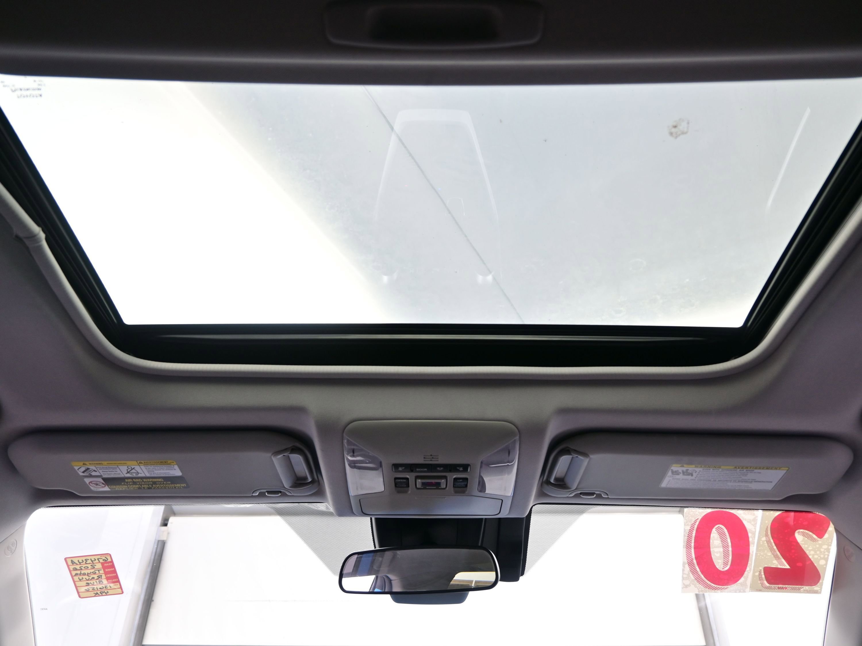 Used 2020 Toyota RAV4 XLE Premium image 18