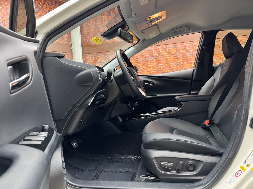 Used 2019 Toyota Prius Prime FWD image 21