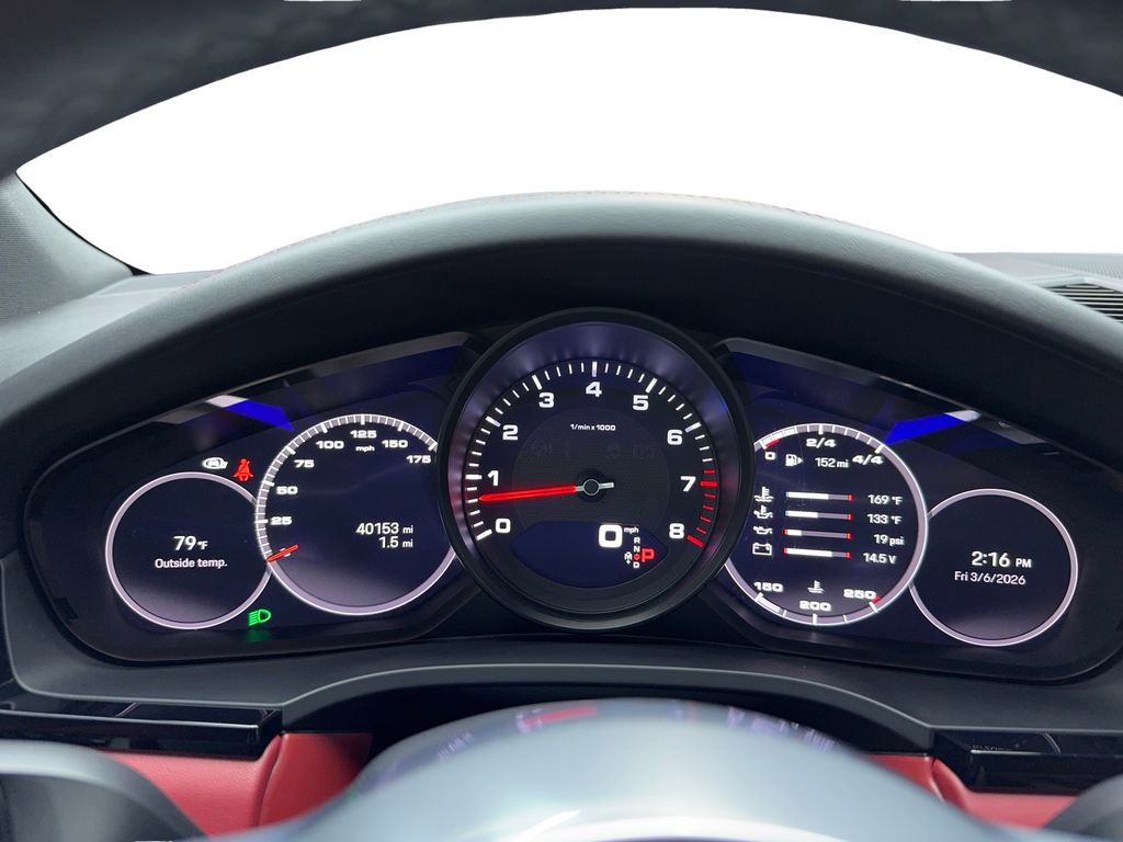 Used 2023 Porsche Cayenne Platinum Edition image 23