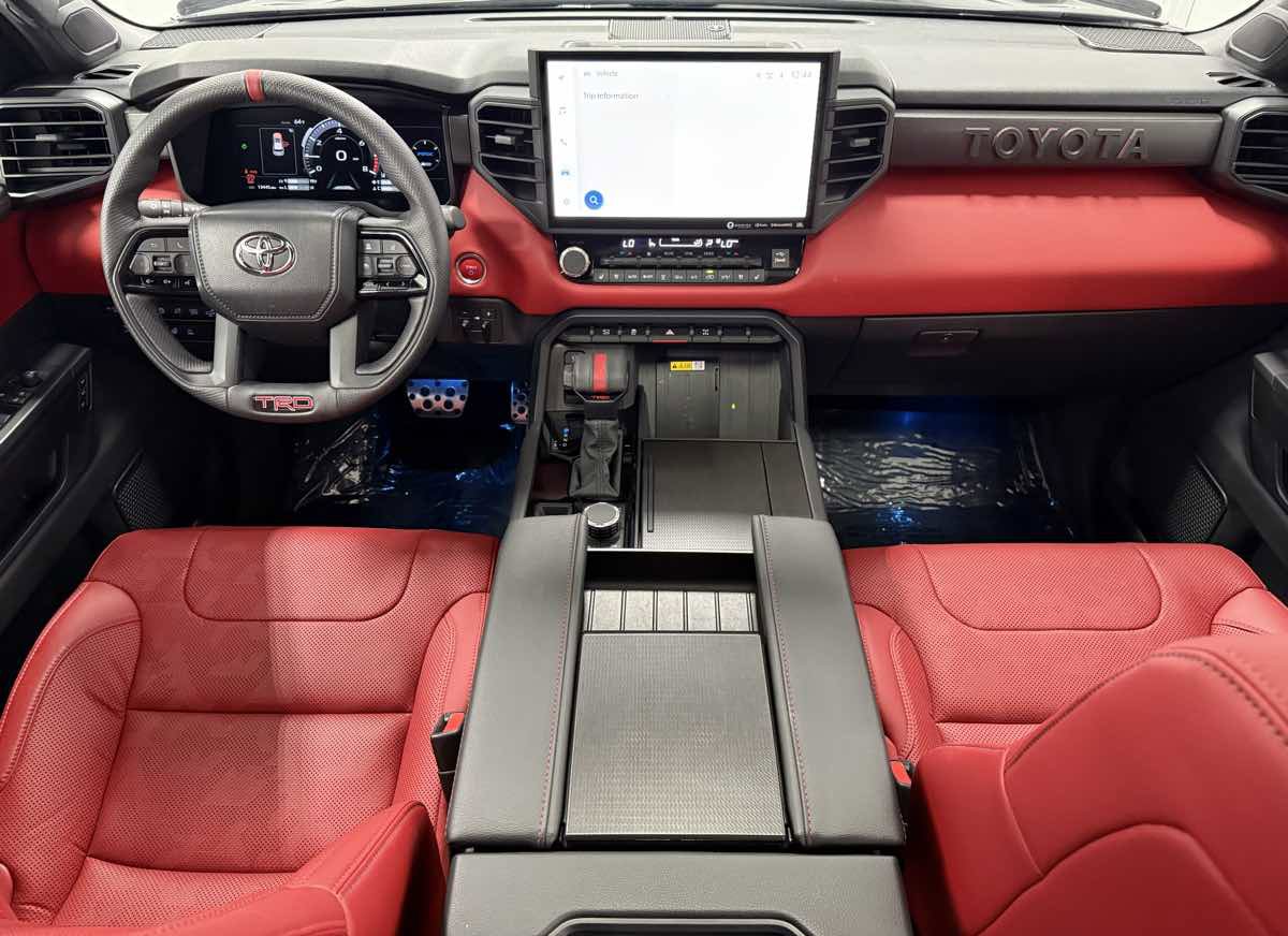 Used 2024 Toyota Sequoia Platinum image 16