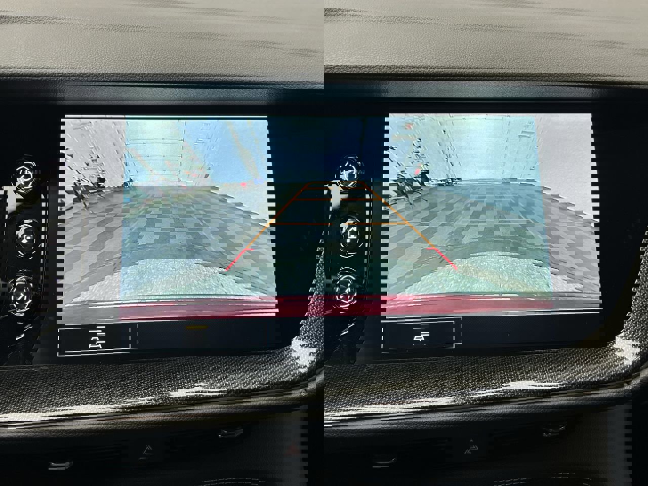 Certified 2023 Buick Envision Essence image 5