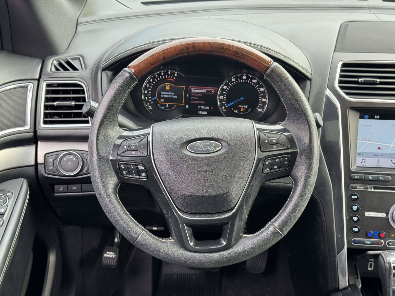 Used 2017 Ford Explorer Platinum AWD/4WD image 12