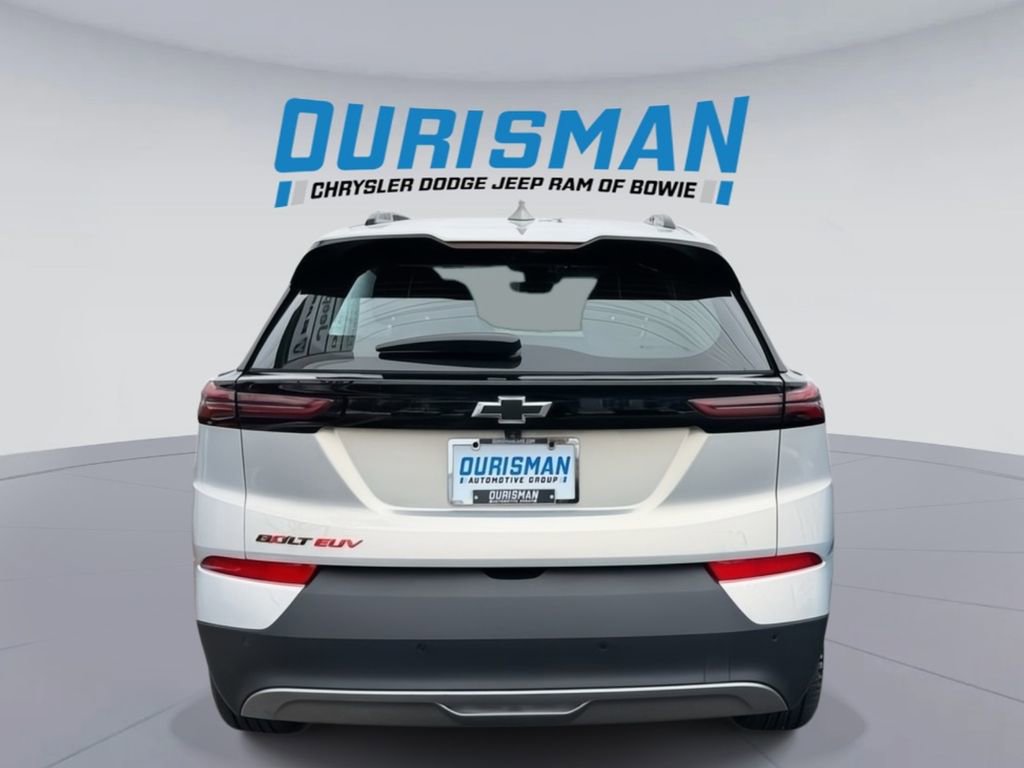 Used 2023 Chevrolet Bolt EUV Premier w/ Sun & Sound Package image 5