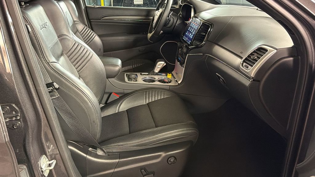 Used 2021 Jeep Grand Cherokee SRT image 9