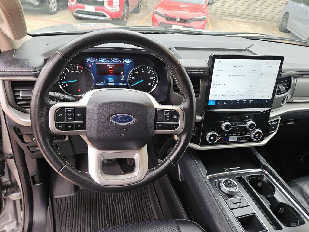 Used 2024 Ford Expedition Max XLT image 17