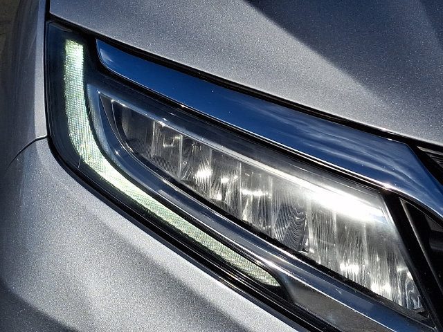 Used 2018 Honda Odyssey Elite image 9