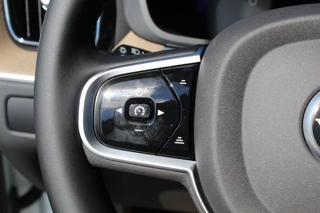 New 2026 Volvo XC60 B5 Plus w/ Protection Package Premier image 17