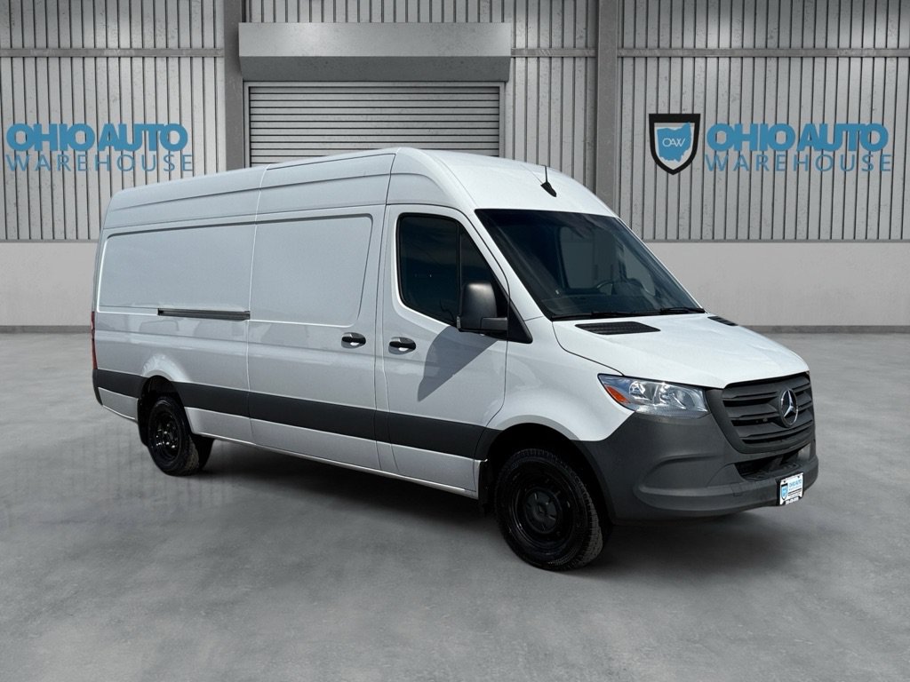 Used 2024 Mercedes-Benz Sprinter 3500 image 3