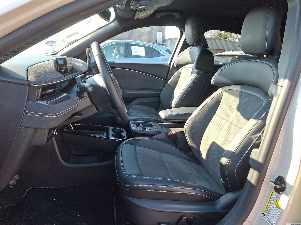 Certified 2025 Ford Mustang Mach-E GT image 14