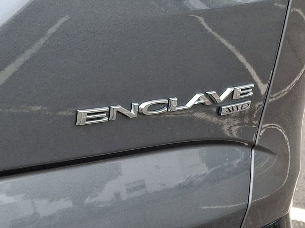 Used 2018 Buick Enclave Essence AWD/4WD image 30