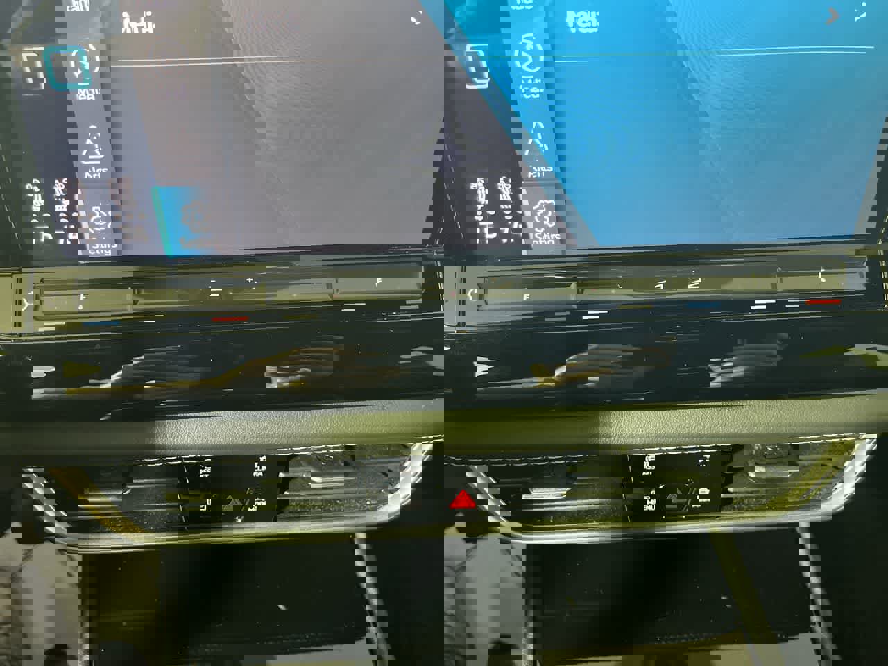 Used 2024 Volkswagen Atlas Cross Sport SE image 20