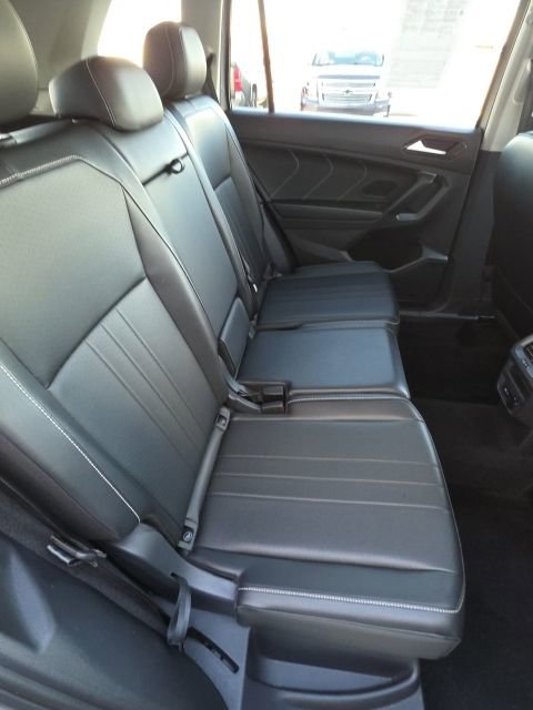 Used 2024 Volkswagen Tiguan SE image 19
