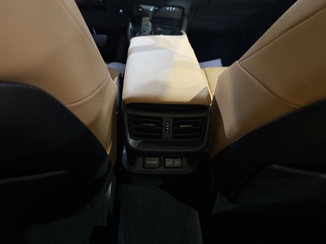 Used 2025 Lexus ES 300h w/ Premium Package image 29