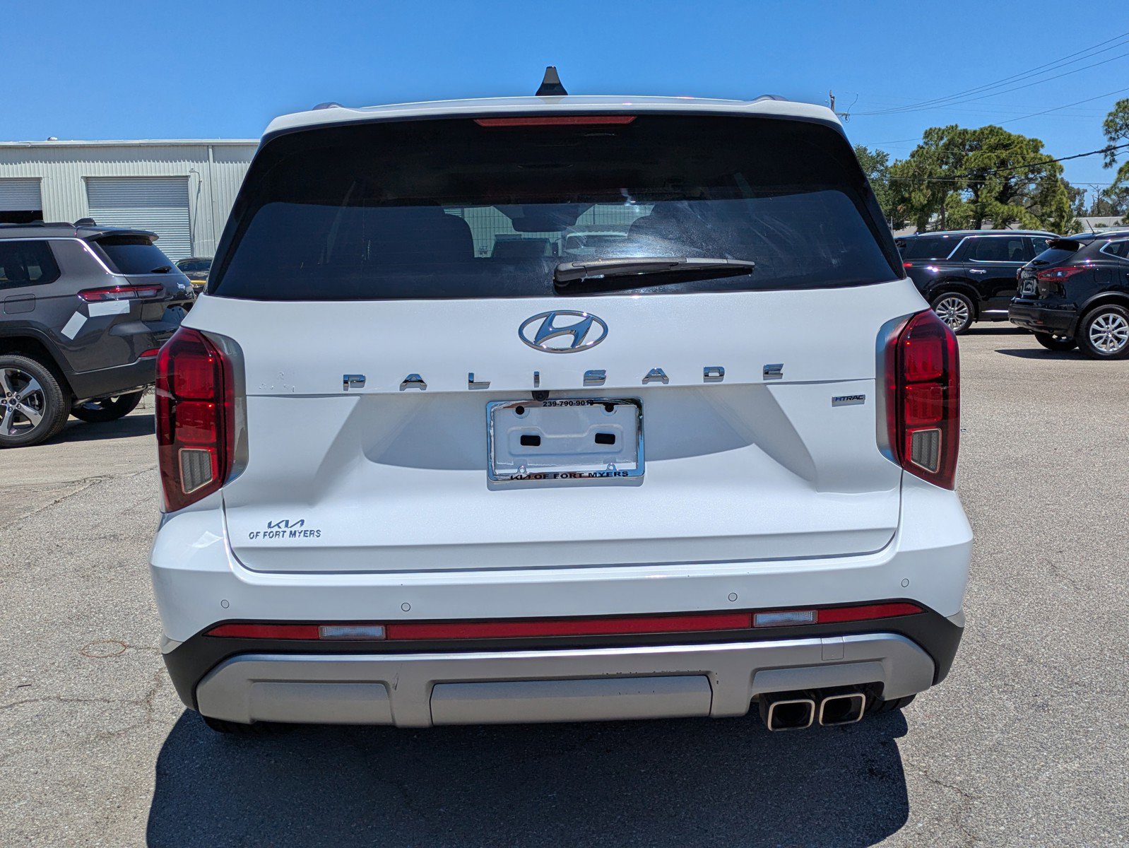 Used 2023 Hyundai Palisade Limited AWD/4WD image 5