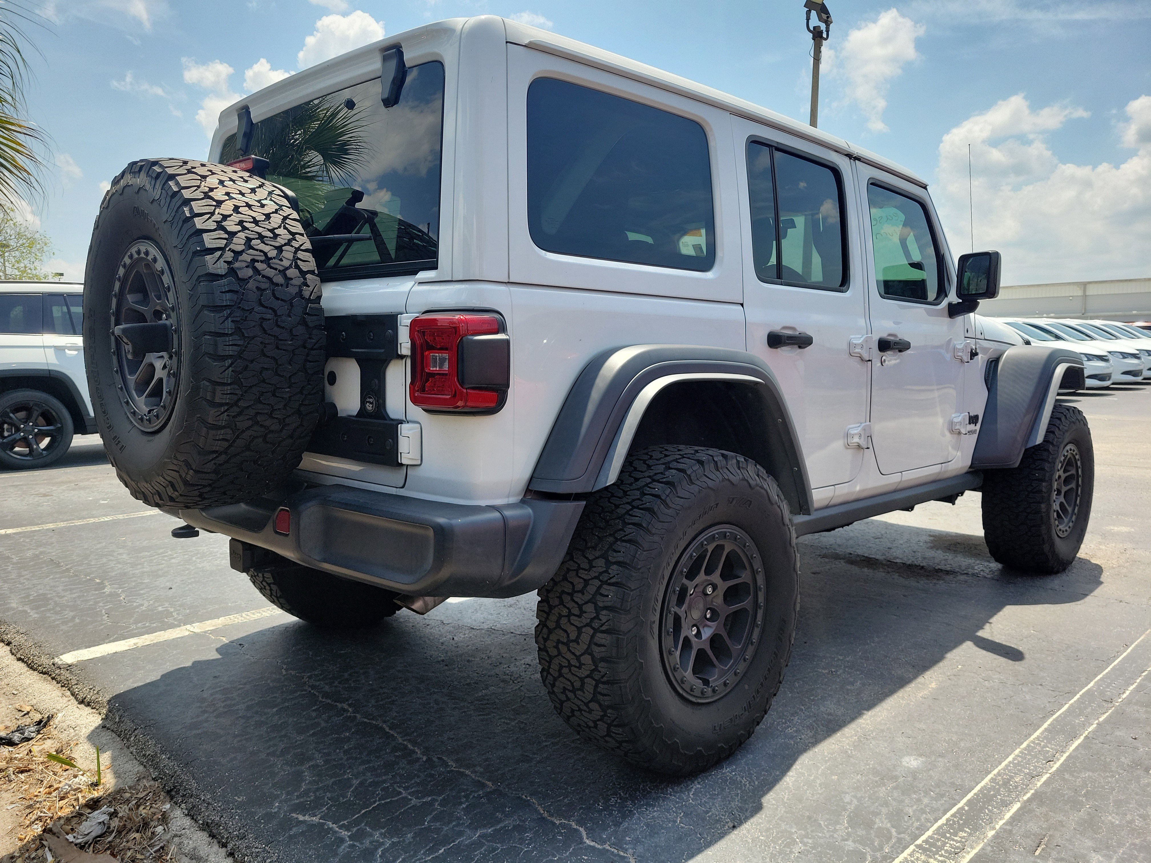 Certified 2022 Jeep Wrangler Unlimited Sport w/ Xtreme Recon 35" Tire Package AWD/4WD image 6