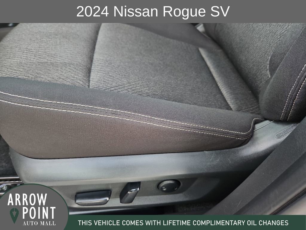Used 2024 Nissan Rogue SV FWD image 23