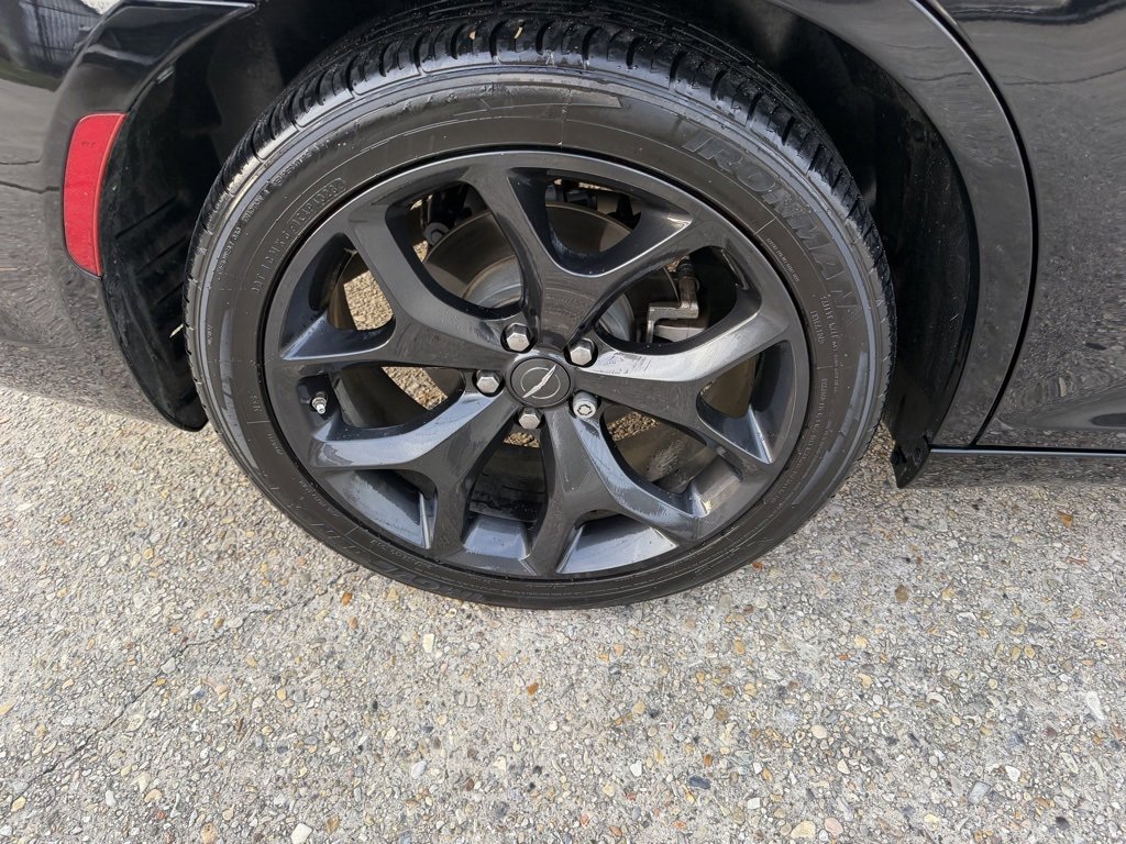 Used 2022 Chrysler 300 S w/ Comfort Group image 17