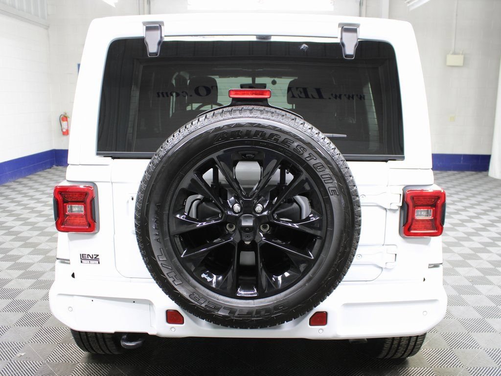 Used 2023 Jeep Wrangler Unlimited Sahara AWD/4WD image 33