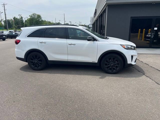 Used 2019 Kia Sorento S AWD/4WD image 2