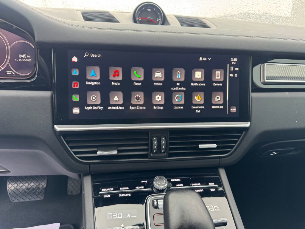 Used 2023 Porsche Cayenne Platinum Edition image 11