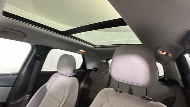 Used 2021 Chevrolet TrailBlazer LT w/ Sun and Liftgate Package FWD image 12