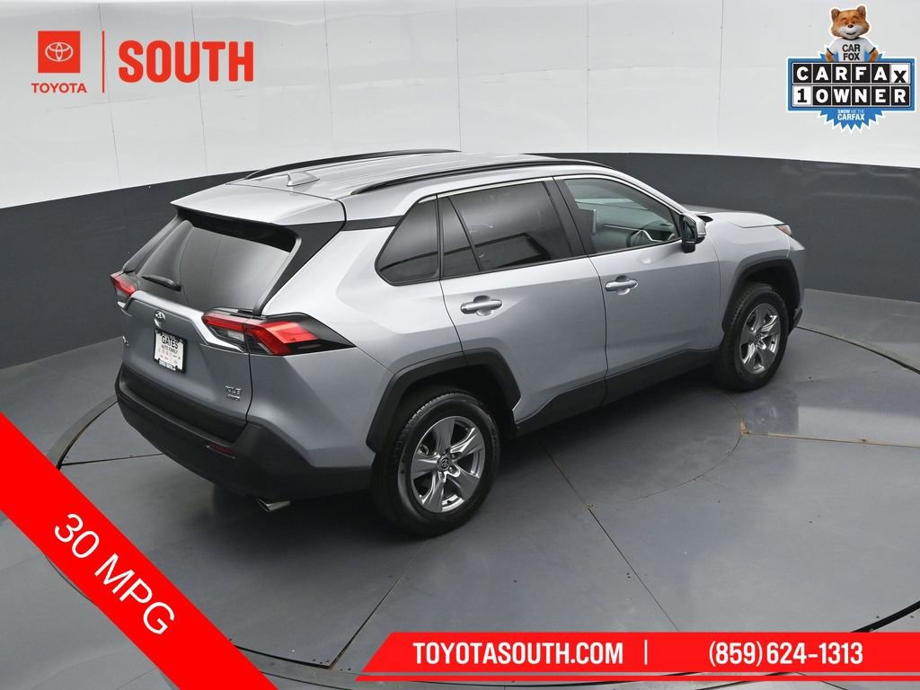 Used 2025 Toyota RAV4 XLE image 44