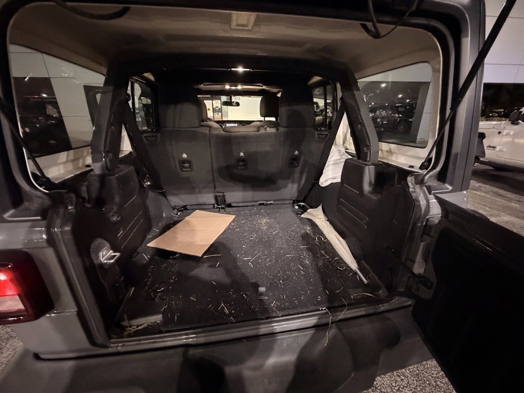 Used 2019 Jeep Wrangler Unlimited Sport S image 11