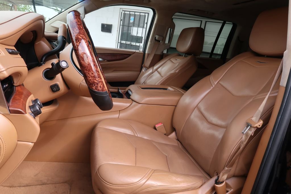 Used 2015 Cadillac Escalade ESV Platinum AWD/4WD image 6