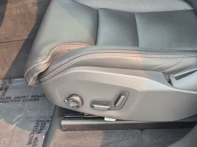 Used 2019 Volvo XC60 T6 Inscription AWD/4WD image 17