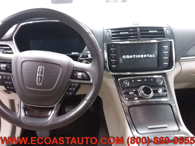 Used 2017 Lincoln Continental Select FWD image 11
