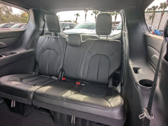 New 2026 Chrysler Voyager LX FWD image 15