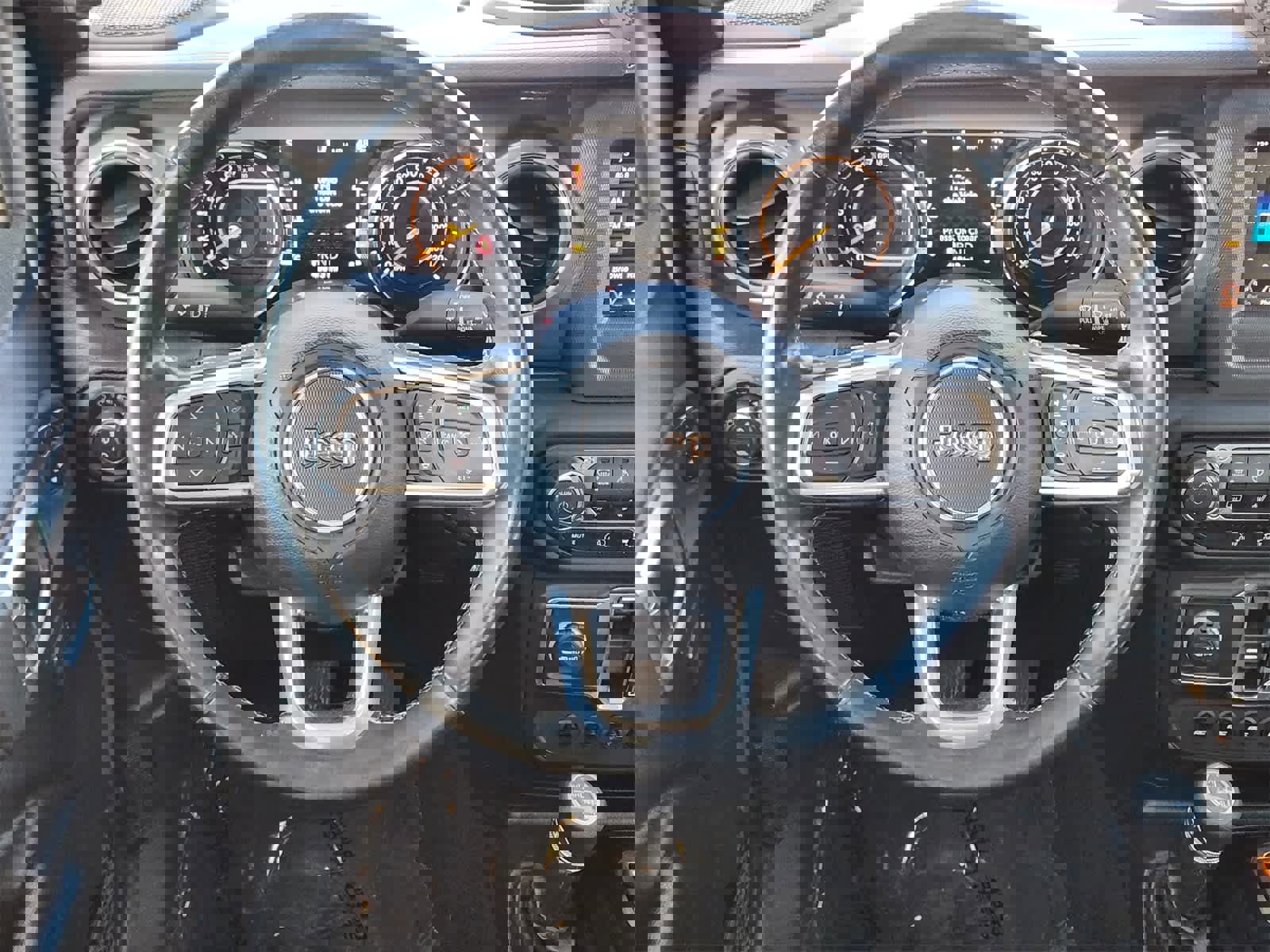 Used 2020 Jeep Gladiator Sport w/ Quick Order Package 24S image 28