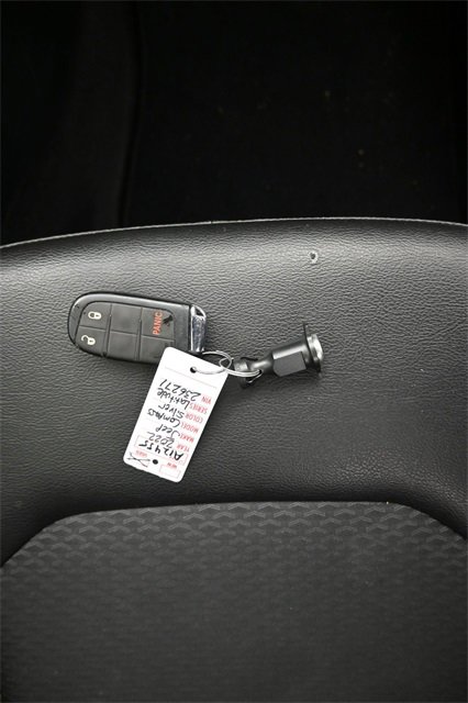 Used 2022 Jeep Compass Latitude w/ Sun and Sound Group image 10