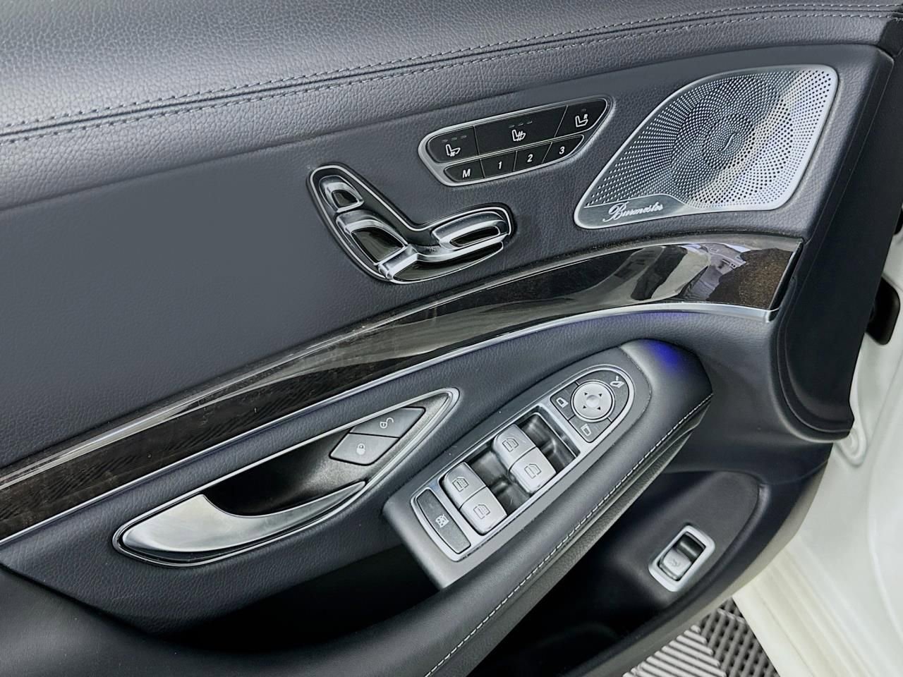 Used 2018 Mercedes-Benz S 560 Sedan image 20