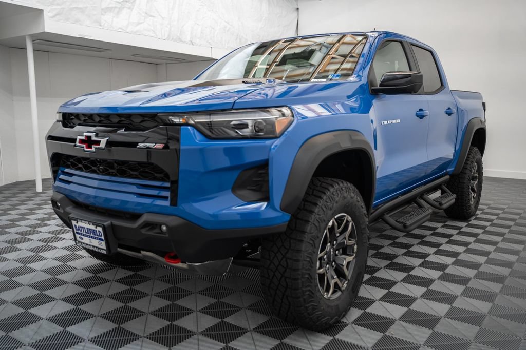 New 2026 Chevrolet Colorado ZR2 w/ Technology Package AWD/4WD image 3